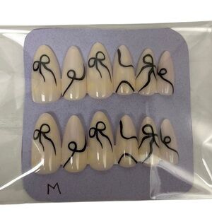 Elegant Black coquette bow press on nails Medium